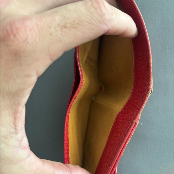 GUCCI Red Leather Wallet with Gold Clasp wear throughout - Picture 6 of 11